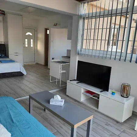 Large Studio 300m From The Beach Appartement